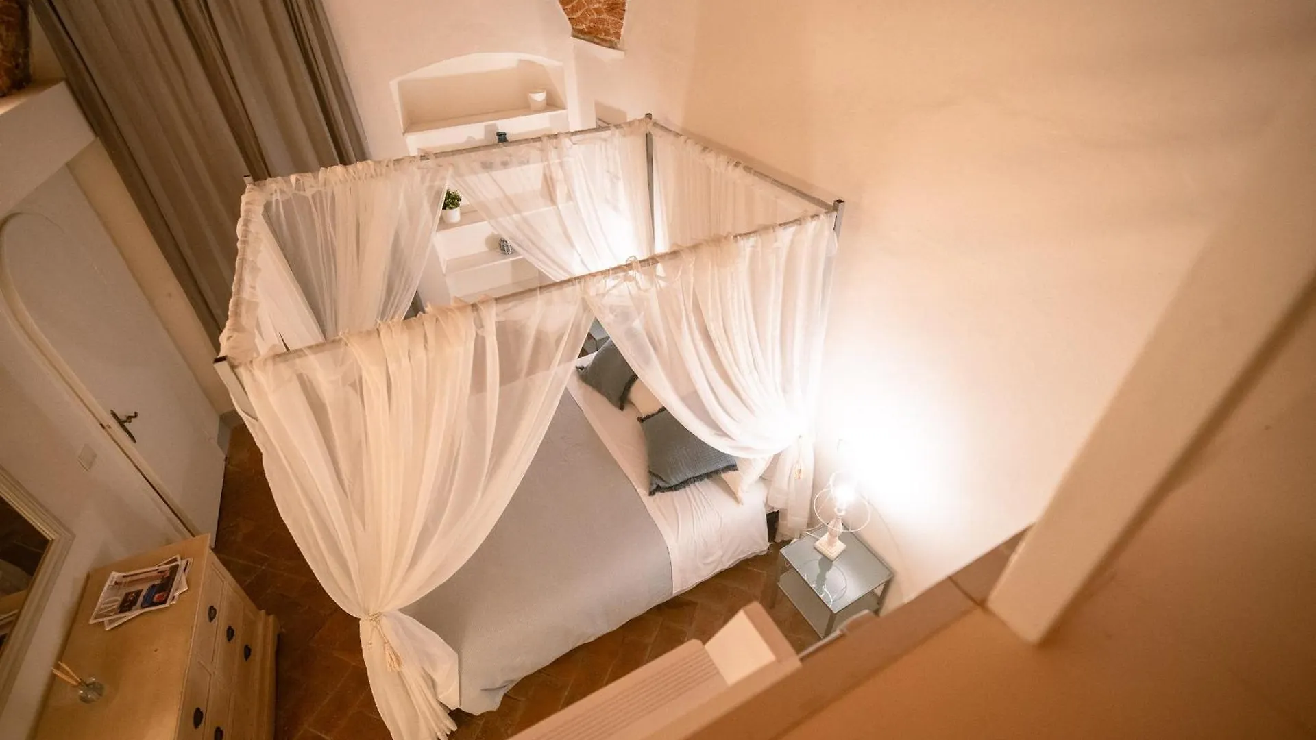 Azzurra Elegant Apartment Florence