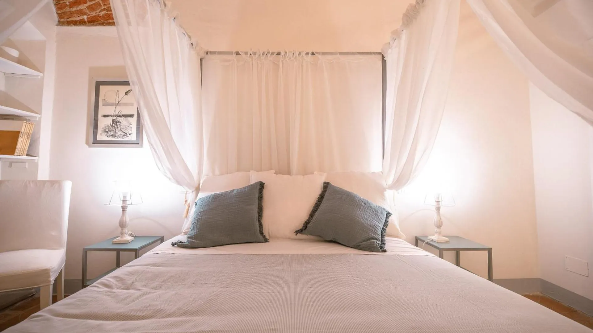 Azzurra Elegant Apartment Florence