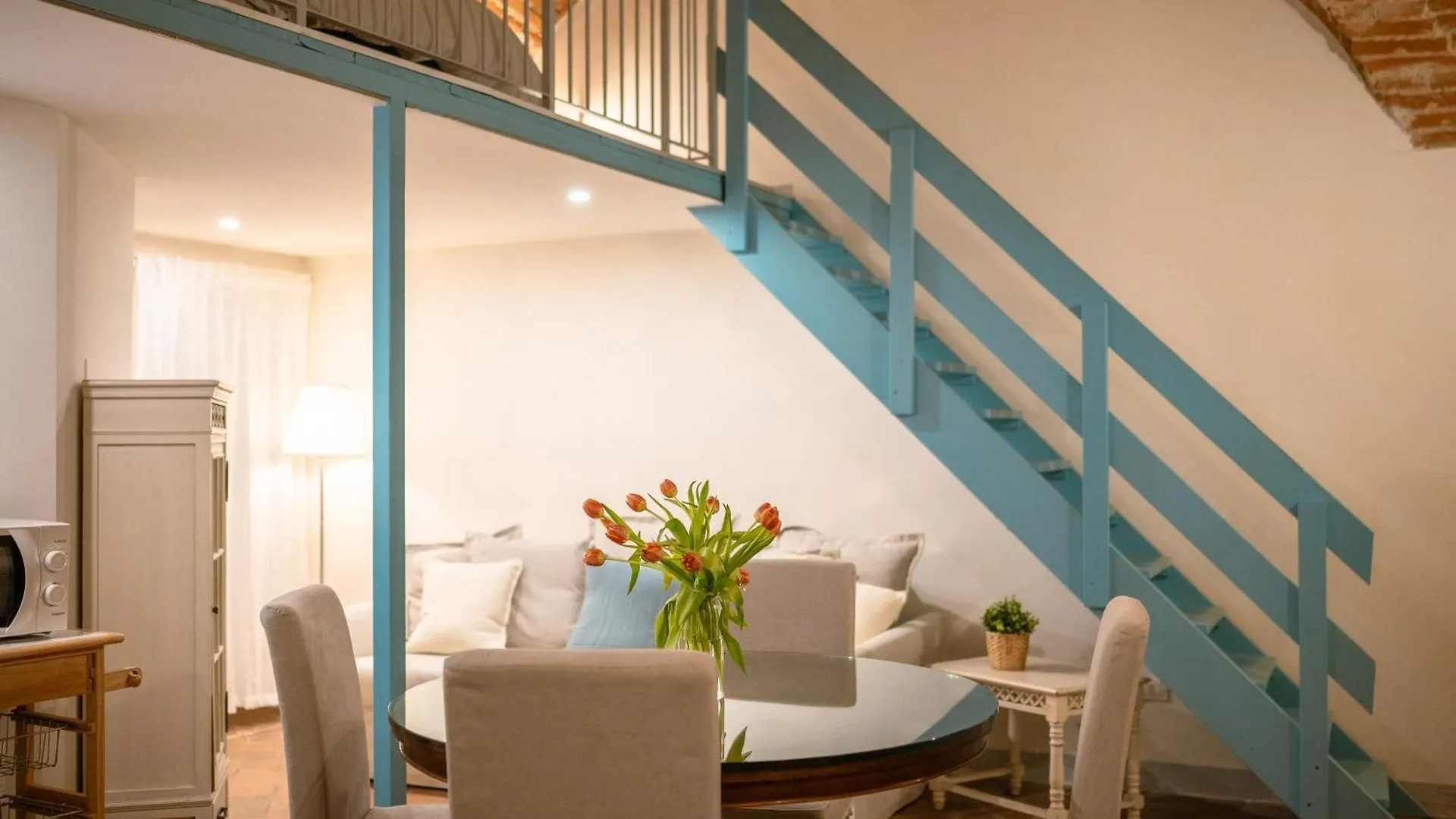 Azzurra Elegant Apartment Florence